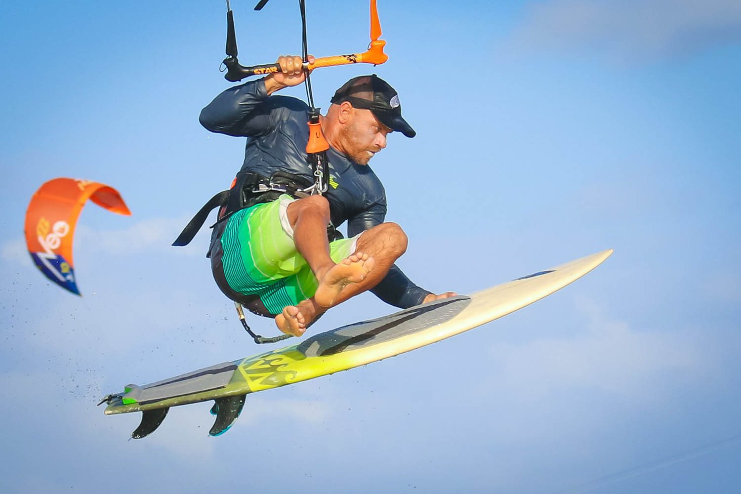 Key Considerations When Purchasing a Kitesurfing Kite